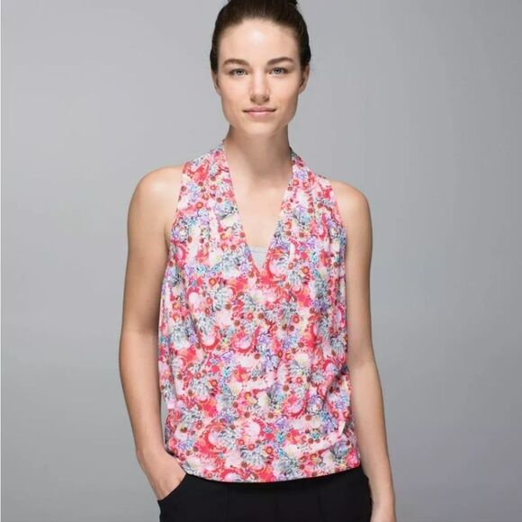 Lululemon Floral Faux Wrap Tank Rollin With My‎ Omies Flowabunga Sleeveles 6 - Picture 1 of 9